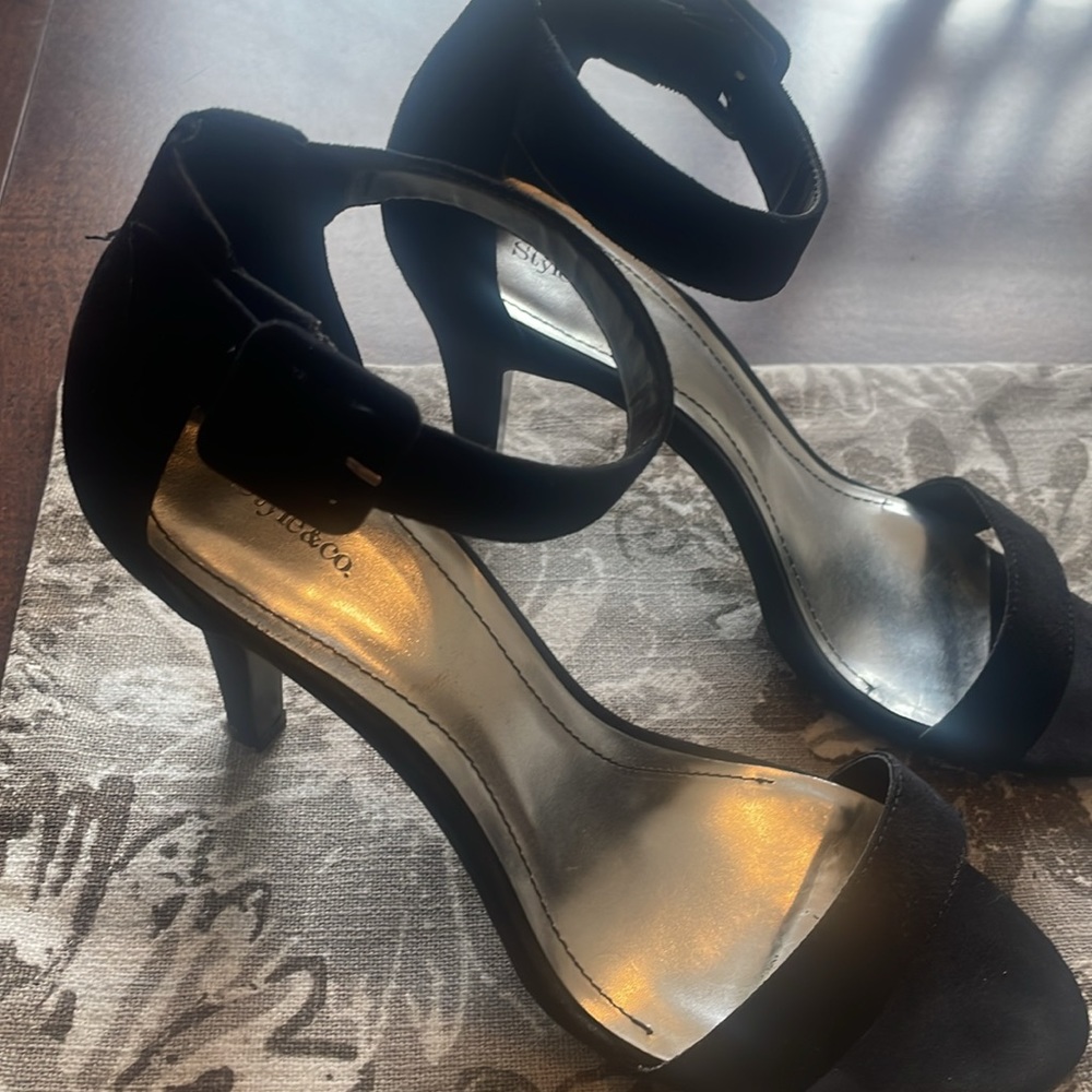 Style &Co. Black Suede heels. Ankle strap. Silver insole.
